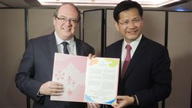 台灣設計展國際論壇　林佳龍簽台中宣言