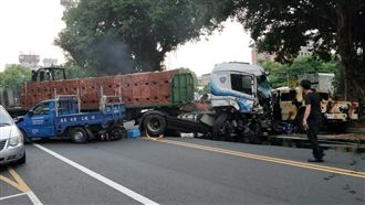 恐怖畫面曝光！聯結車連撞7傷1命危