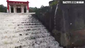 山竹強颱逼近　墾丁現「黃泥瀑布路」