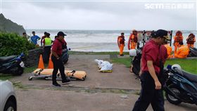 被宜蘭粉鳥林巨浪捲入落水　女老師遺體尋獲
圖翻攝畫面