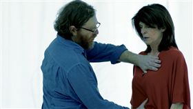 《禁身接觸》（海鵬提供）