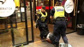 黑完台灣黑瑞典…中國人鬧事店家報警　官媒發假新聞帶風向
圖／翻攝自微博