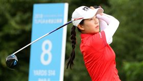 業餘球員侯羽薔在職業高球賽中領先。（圖／TLPGA提供）