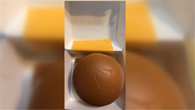 魚排漢堡內餡起司耍任性　網看完笑噴