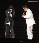 譚詠麟「銀河歲月40載｣世界巡迴演唱會，舞台上發生了小小意外事故A-Lin高跟鞋卡住，現場哄堂大笑。（記者邱榮吉/攝影）