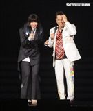 譚詠麟「銀河歲月40載｣世界巡迴演唱會，A-Lin現身兩人合唱「遊子」。（記者邱榮吉/攝影）