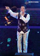 譚詠麟「銀河歲月40載｣世界巡迴演唱會，引爆台北小巨蛋，一連串經典好歌粉絲嗨翻天。（記者邱榮吉/攝影）