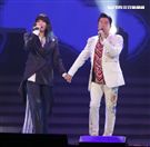 譚詠麟「銀河歲月40載｣世界巡迴演唱會，A-Lin現身兩人合唱「遊子」。（記者邱榮吉/攝影）