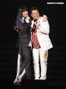 譚詠麟「銀河歲月40載｣世界巡迴演唱會，A-Lin現身兩人合唱「遊子」。（記者邱榮吉/攝影）