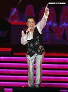 譚詠麟「銀河歲月40載｣世界巡迴演唱會，引爆台北小巨蛋，一連串經典好歌粉絲嗨翻天。（記者邱榮吉/攝影）