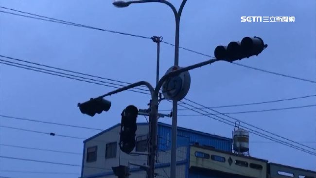 9級風吹落電線！屏東1.2萬戶停電