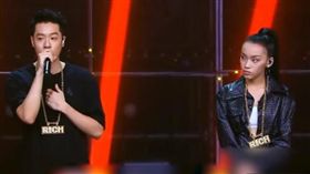 周湯豪與吉克隽逸的組合表演令人叫屈。（圖／翻攝自愛奇藝）