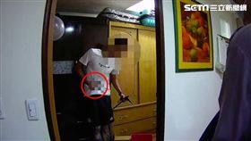 男持碎玻璃欲自戕　父母妻勸說都無效！對峙90分被警壓制 圖/翻攝畫面