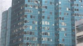 香港,山竹,玻璃窗,大樓,災情（圖／翻攝自網路）