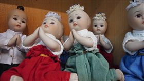 娃娃
https://www.flickr.com/photos/59630211@N08/8302807527/in/photolist-dDG4pV-8W1JZG-993aV4-ddhZpA-boHAFC-6Q7CjZ-a9YTzp-cdbPwS-vpomwW-bGodjp-LGgLzk-MEbC8-26A1gRH-8oc7Bz-v1MowW-vFf5H1-8EZU2i-AkTdEe-VV6