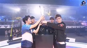 閃電狼6連霸！第一種子出戰世界賽　最想對上「那個打野」
圖／翻攝自金剛直播