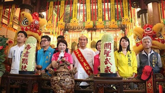 2千箱普渡物資　台中南天宮轉贈弱勢