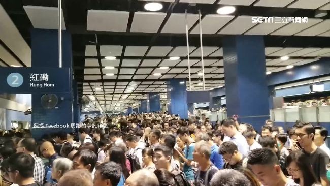 山竹癱瘓香港交通！上班民眾塞爆月台