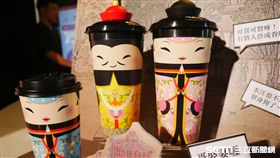 威秀,故宮聯名宮廷風商品。（圖／記者馮珮汶攝）