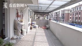 4歲兒爬出4樓陽台墜地亡　父要樓下住戶負責(圖/翻攝自看看新聞)