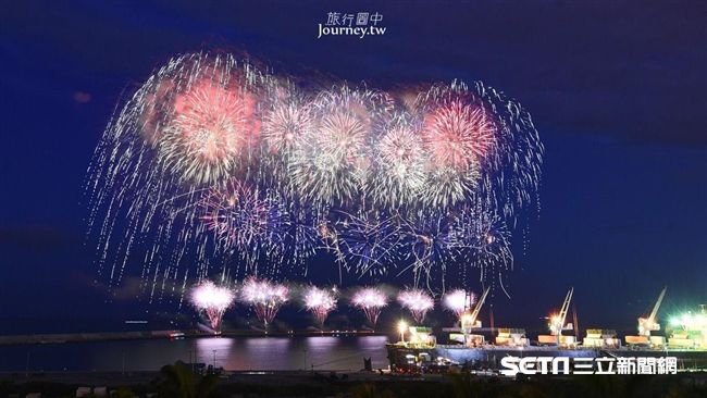 國慶煙火在花蓮　達人祕招拍絕美畫面