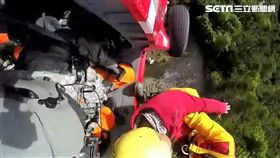 葉男登山時求救落跑，後來腰痛加劇再度求救被罵翻（翻攝畫面）
