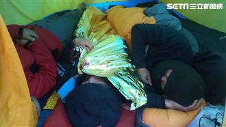 獨／憂撐不過那夜…受困警消說出心聲