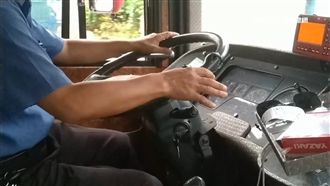 「撞死也不管！」司機吐白沫遭逼上工