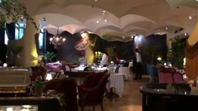 西郊5號餐廳外觀及內部。（圖／翻攝微博）