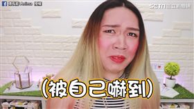 擦上腮紅慘變紙渣娃娃。（圖／傅長膨 Anima臉書授權）