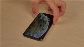 iPhone XS,電池容量,蘋果,愛瘋,iPhone  
圖／翻攝影片
FixjeiPhone yt