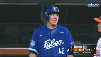 影／蔣智賢搞烏龍　慢跑被觸殺在二壘