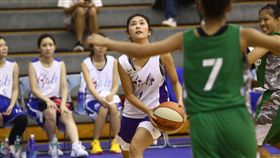 員山國中擊敗新聞女生隊（圖／籃球記者聯誼會提供）