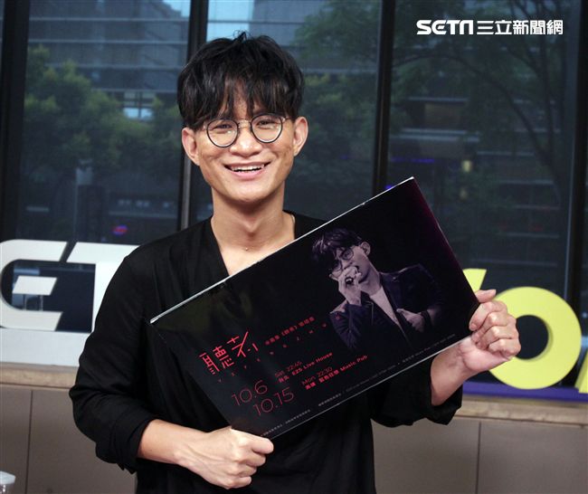 卓義峯安安大明星。（記者邱榮吉/攝影）
