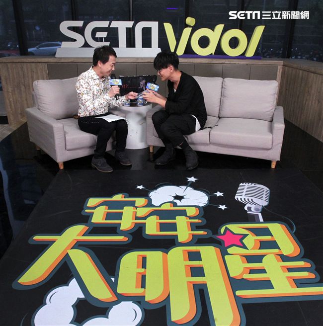 卓義峯安安大明星。（記者邱榮吉/攝影）