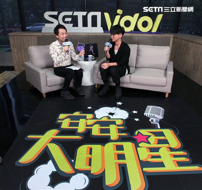 卓義峯安安大明星。（記者邱榮吉/攝影）