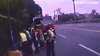 2少年無照騎車夜遊　失控「卡」溝亡