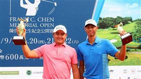 葉昱辰（左）與王偉軒分獲職業組及業餘組冠軍。（圖／TLPGA提供）