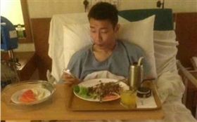 李宗偉病床照曝光！喊話球迷：等著我
（圖／翻攝自twitter）