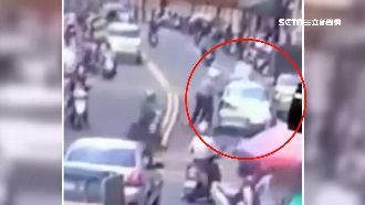 翁違停還衝撞！警遭拖行後開兩槍逮人