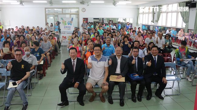 顧立雄到桃園說要打給鄭文燦為哪樁？