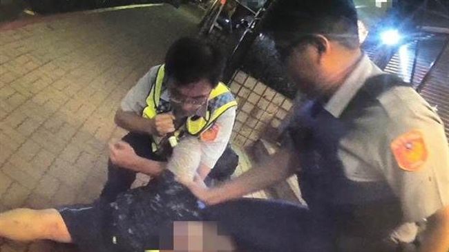男持刀闖滷味攤！逼老闆給「保護費」