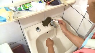 水龍頭打開都空氣　水費暴增民眾怒了