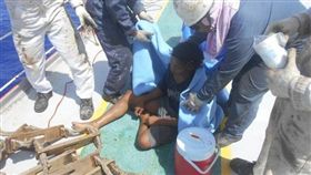 印尼版少年Pi！漂到關島　19歲男海上漂流49天獲救
圖/翻攝自印尼駐大阪領事館臉書
