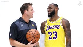 詹皇外務影響球場？記者質疑秒被打臉
LBJ,LeBron James,打臉
翻攝自湖人官方推特