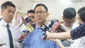 吳音寧率團訪歐　丁守中：應儘速請辭