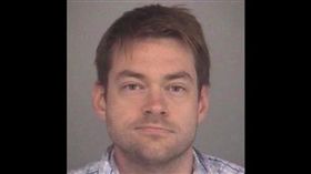 ▲德倫為遺產狠心弒父。（圖／翻攝自haligonia推特）
https://goo.gl/Wc29Yv