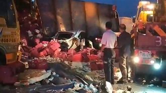 國道3連環追撞車禍！釀1死8傷