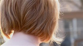 頭髮
https://www.flickr.com/photos/beebit/3364468554/in/photolist-68iMhw-4JE2MD-amstv9-bdEbd-MDA4w-5T9nAm-e3zeYH-5t9qpD-BfFvq-4zHF31-4eLkr7-rnQo7-3YLfE8-9YXnps-7G85ba-bCNSu9-5Kh8nf-5BKrcC-7D3g1K-4g77sc-