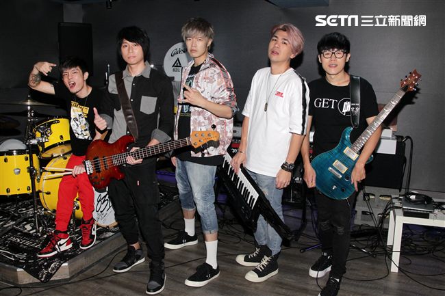 八三夭樂團為第53屆電視金鐘頒獎典禮練團彩排。（記者邱榮吉/攝影）